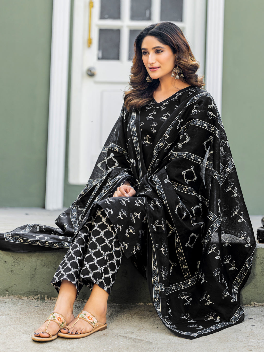 Kurti Pant Dupatta Set, Black Cotton, Stitched