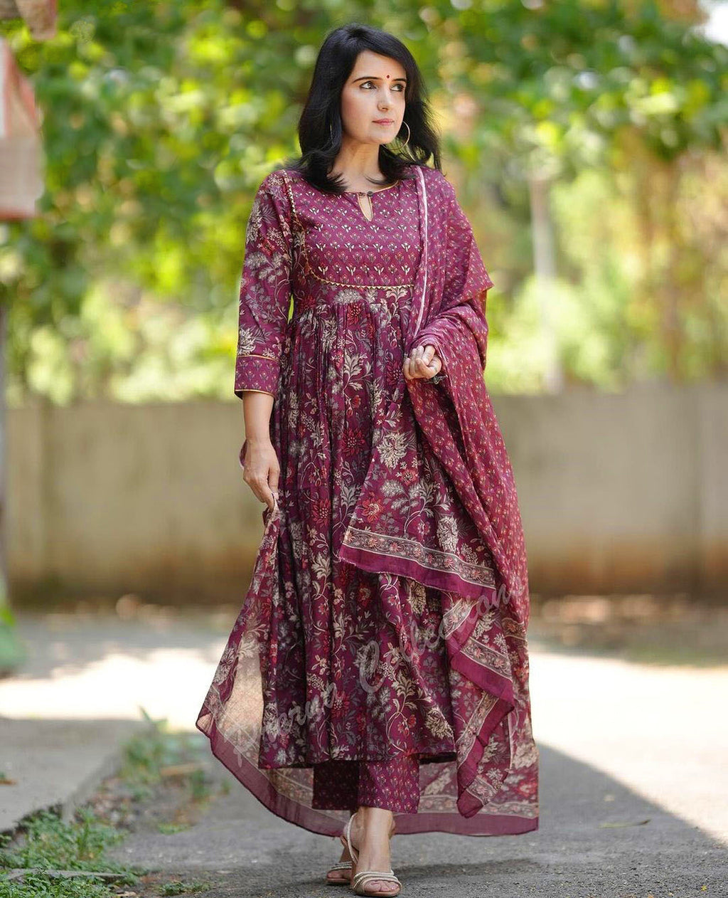 Kurti Pant Dupatta Set, Maroon Rayon Printed, Stitched