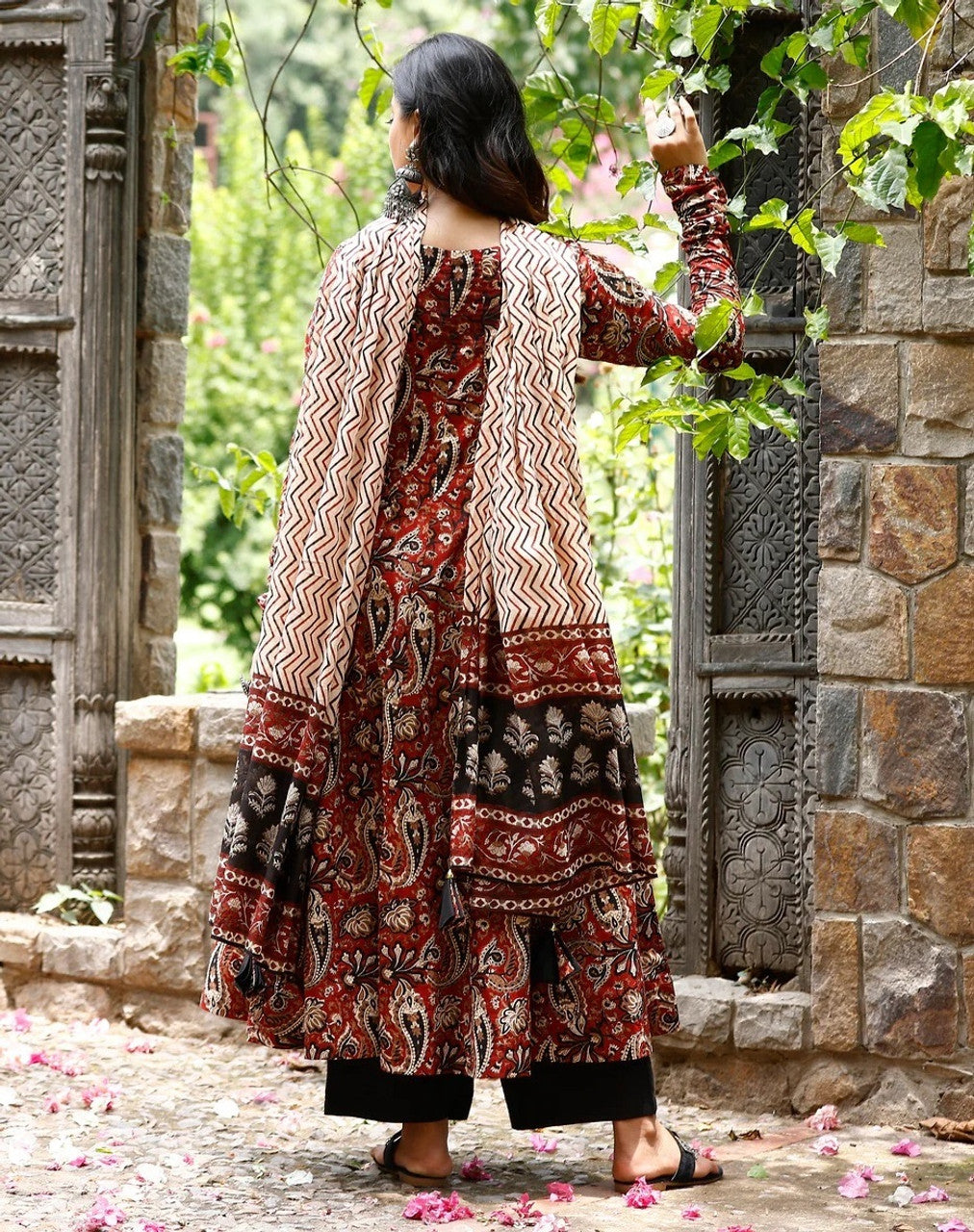 Kurti Pant Dupatta Set, Maroon Rayon Printed, Stitched