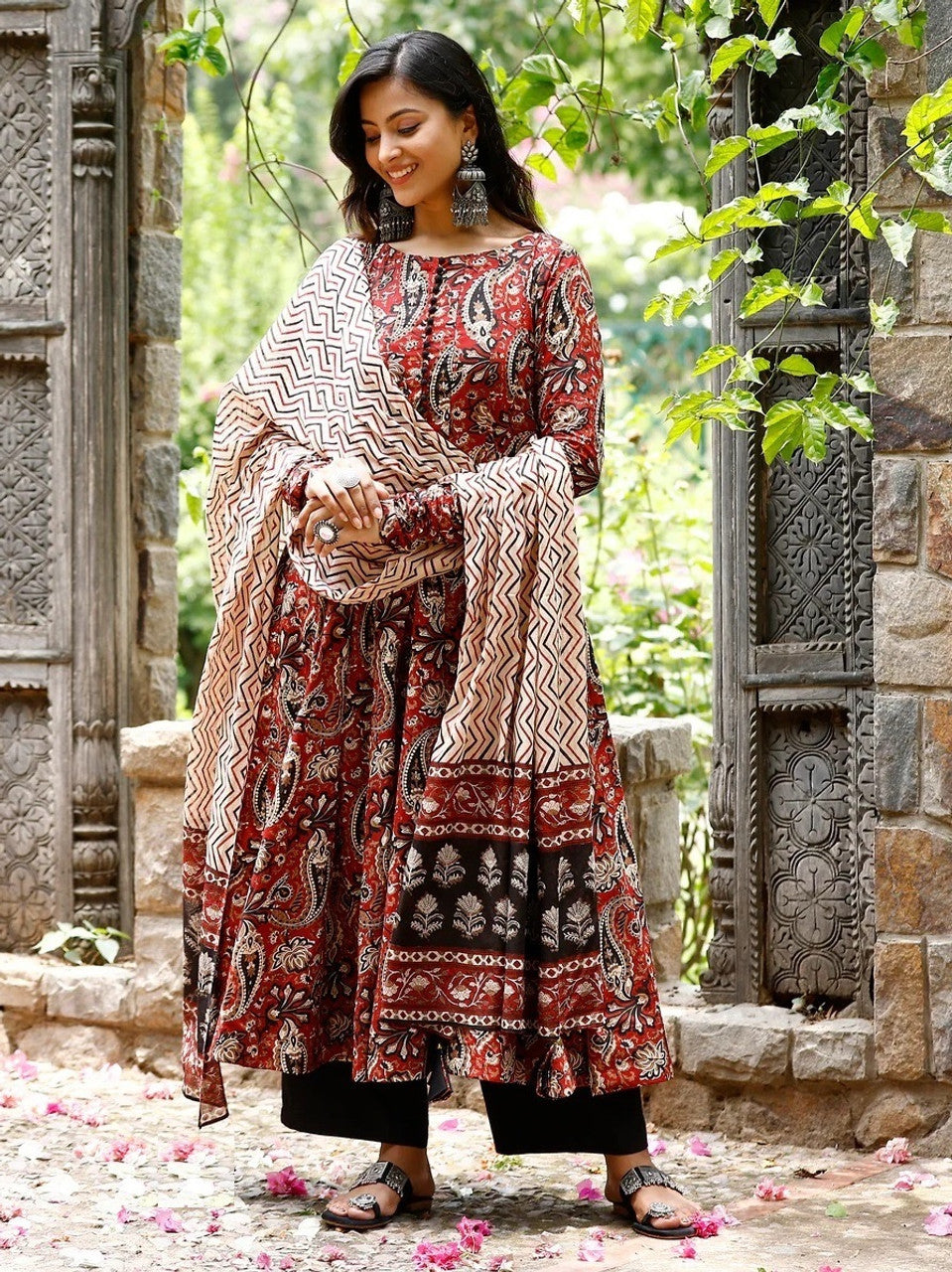 Kurti Pant Dupatta Set, Maroon Rayon Printed, Stitched
