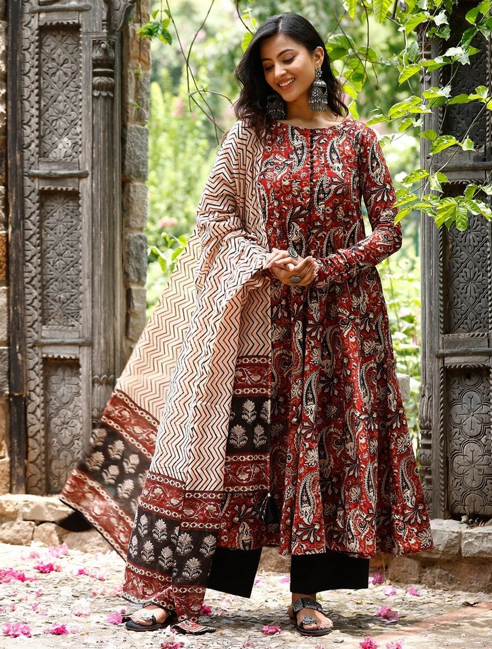 Kurti Pant Dupatta Set, Maroon Rayon Printed, Stitched