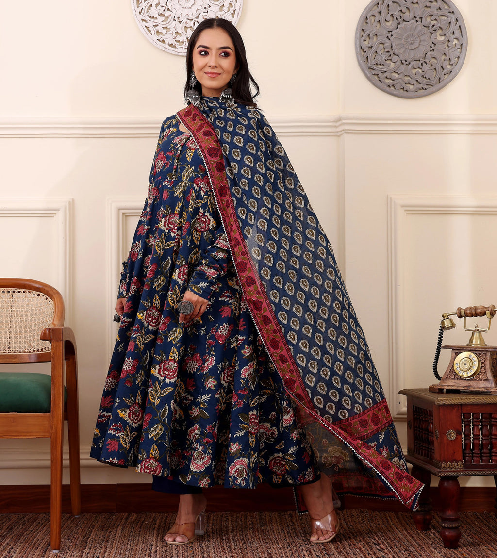 Kurti Pant Dupatta Set, Morpich Rayon Printed, Stitched
