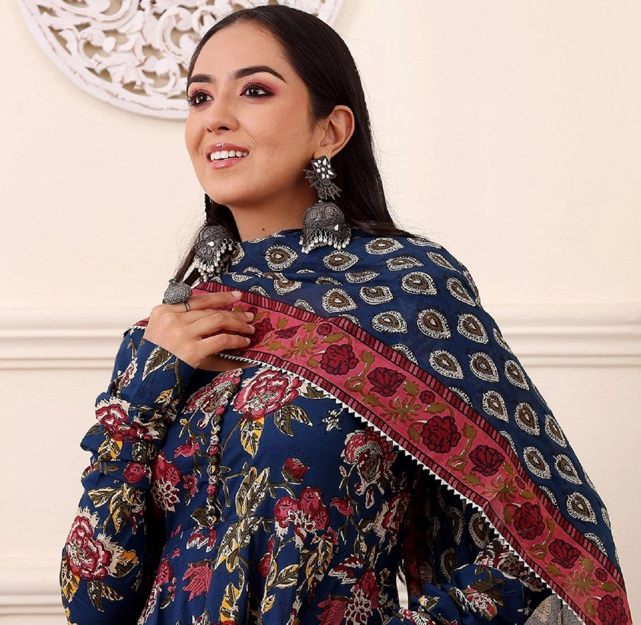 Kurti Pant Dupatta Set, Morpich Rayon Printed, Stitched