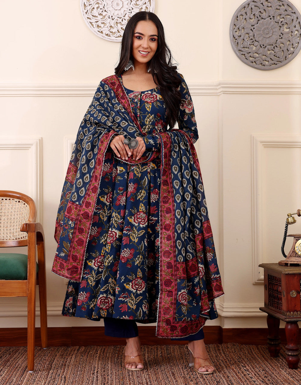 Kurti Pant Dupatta Set, Morpich Rayon Printed, Stitched
