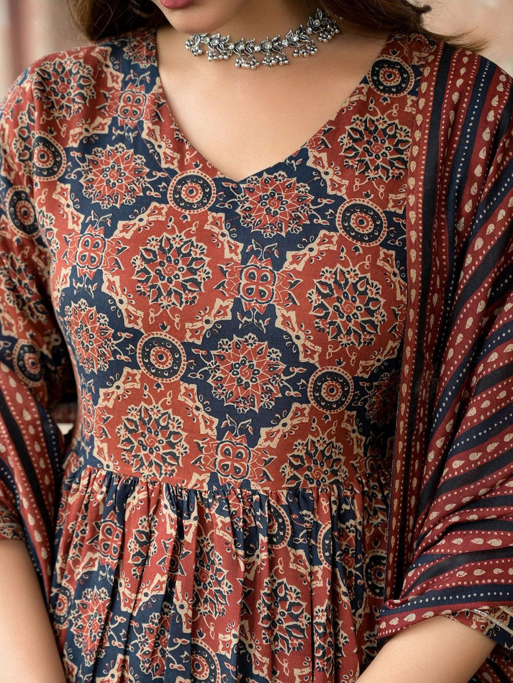 Kurti Pant Dupatta Set, Maroon Rayon Printed, Stitched