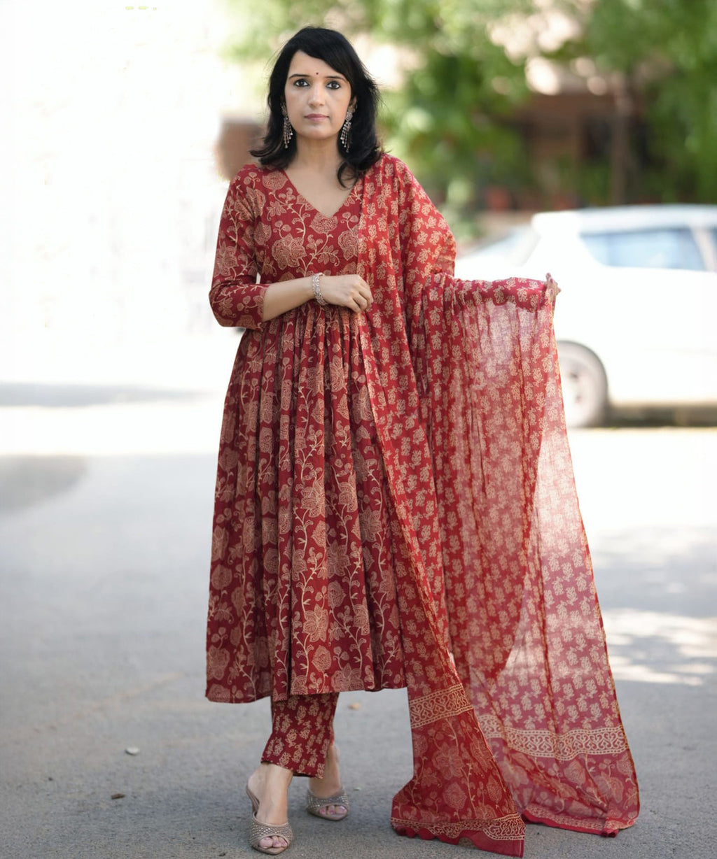 Kurti Pant Dupatta Set, Maroon Rayon Printed, Stitched