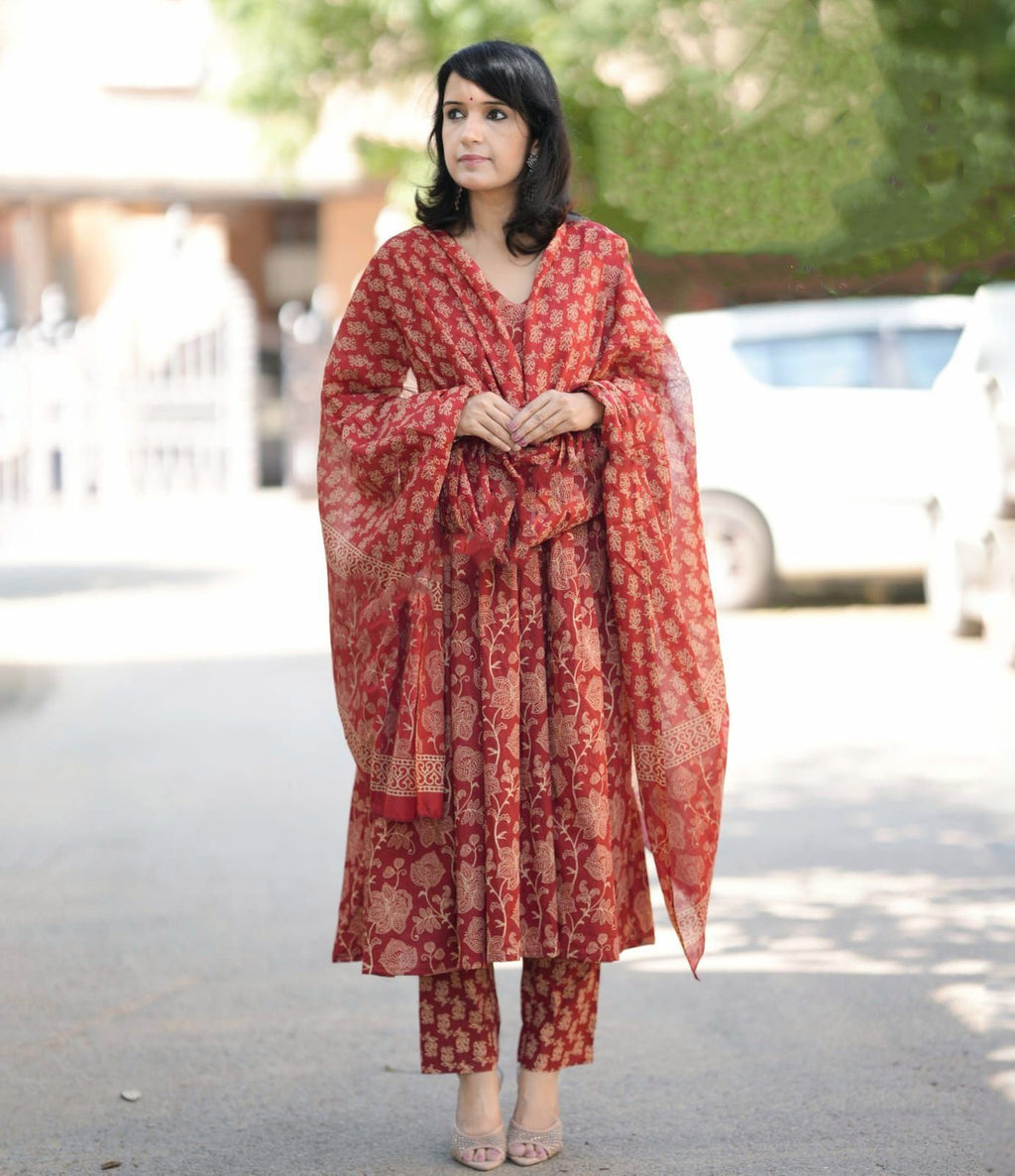 Kurti Pant Dupatta Set, Maroon Rayon Printed, Stitched